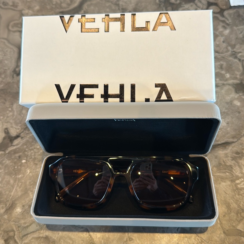 VEHLA Tortoiseshell Brown Sunglasses